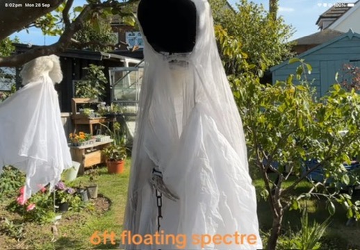 The 6ft Floating Spectre